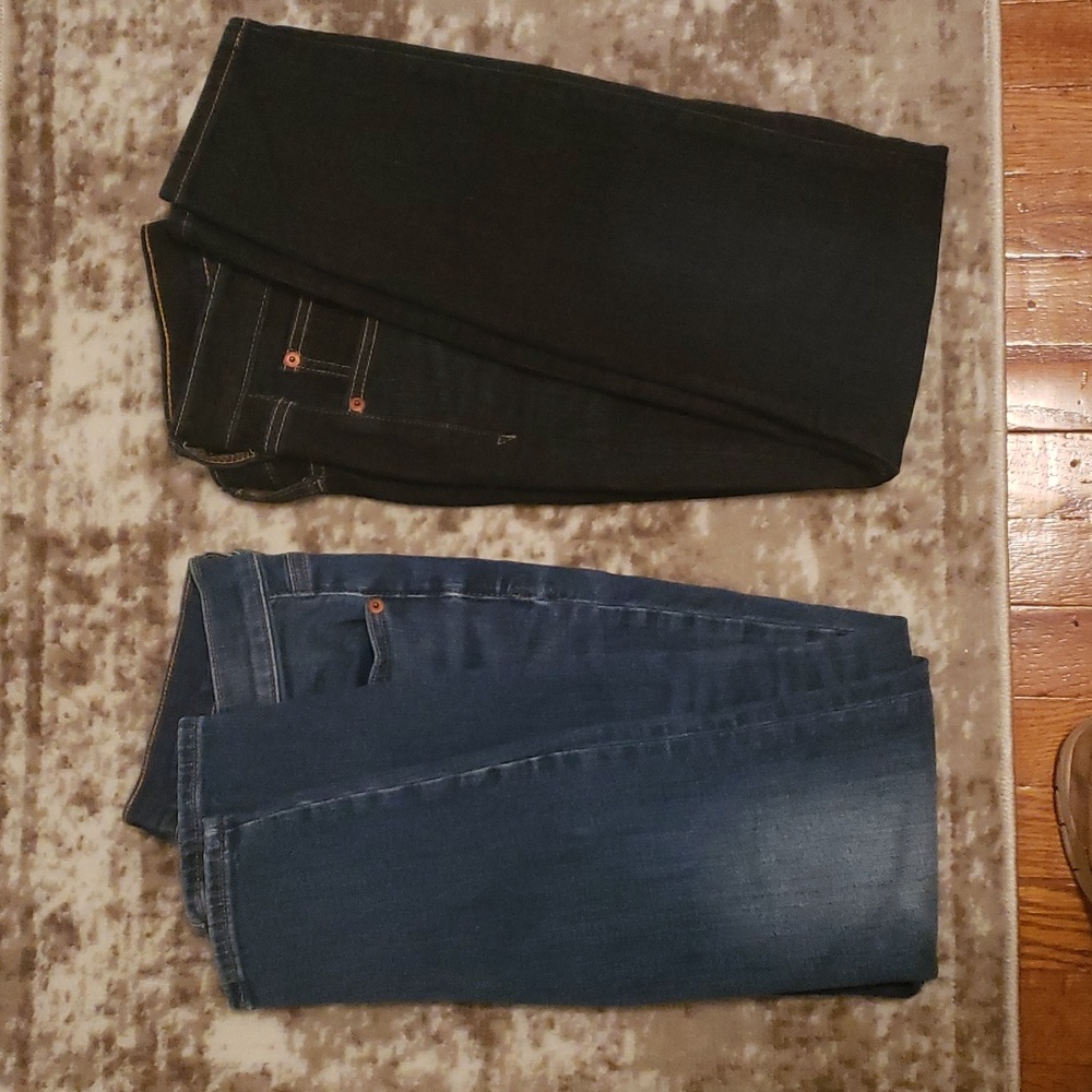 2 pr Gap 1969 True Skinny Medium and Dark Wash Denim Jeans Size 6 Petite 2 pr.